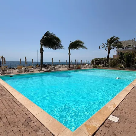 شقة Sea View - Pool - Parking - Bikes سانريمو